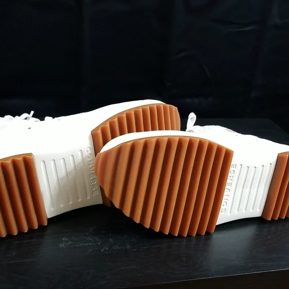 Converse  Men 10.5 - Picture 9 of 9